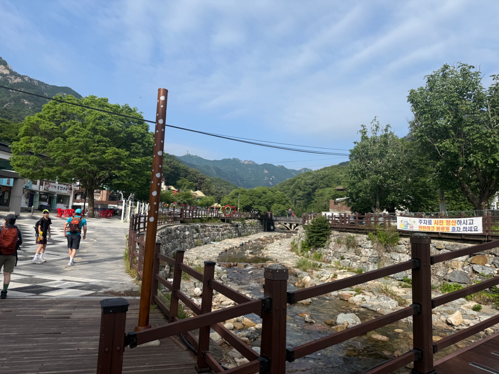 image 02